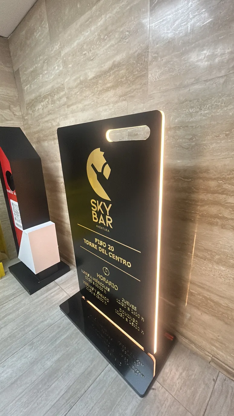 SKY BAR — obra 1 de 8